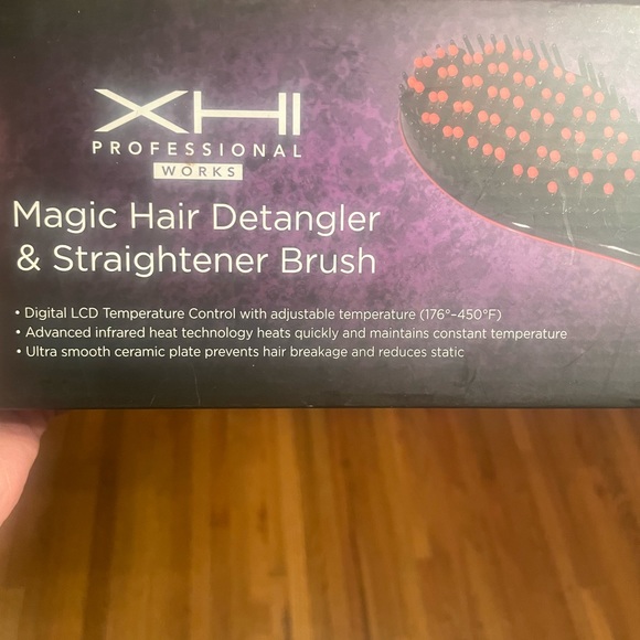 XHI Professional Works Straightening Brush - Picture 3 of 5
